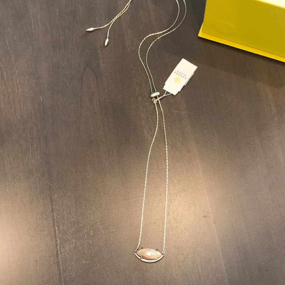 KENDRA SCOTT NWT Meghan Pendant Necklace - Picture 3 of 8